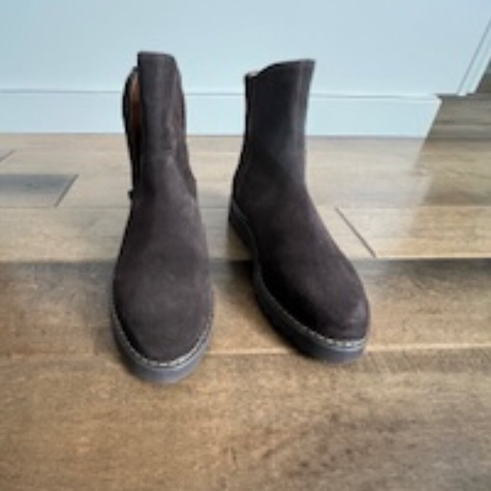 NWOT Donald Pliner Brown Suede HP Carisac Model Bootie-Size 7/1/2 (38)